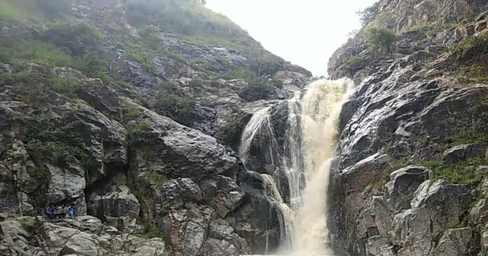 Waterfall (Dhab Dhaba)