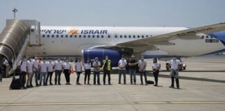 Israeli-team-arrives-in-India1