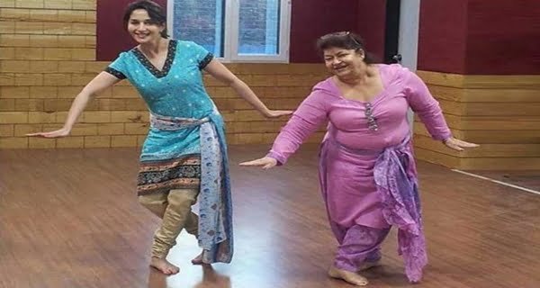 Madhuri with Saroj Khan