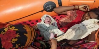 baby born on boat