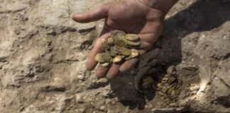 Gold coins of early Islamic period found in Israel