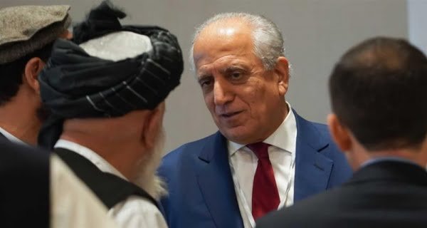 Afghan negotiators reach Pakistan