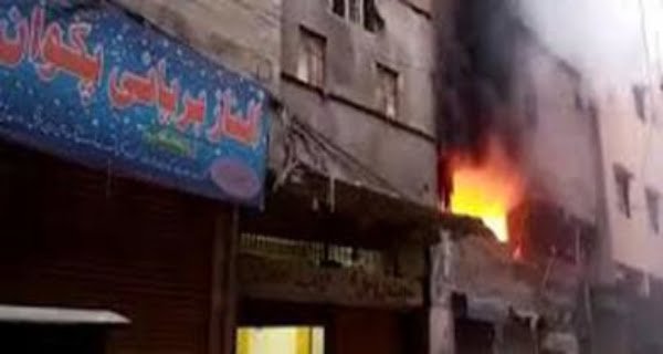 Fire in Karachi building