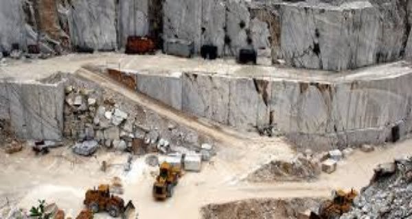 collapse marble mine Pakistan