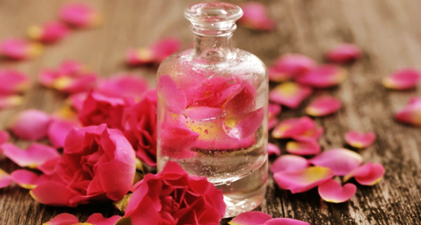 Benefits of Rose water For Skin