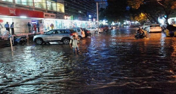 Heavy rain Hyderabad