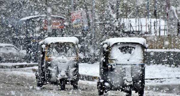 Heavy snowfall in Jammu and Kashmir