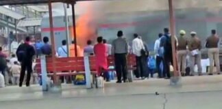 Delhi-Lucknow Shatabdi train caught fire