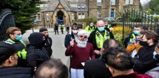 Teacher shows 'inappropriate' cartoon of Prophet Mohammad