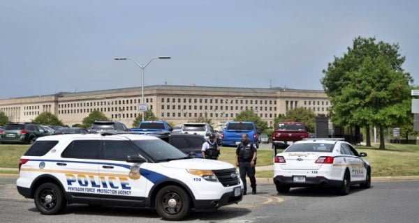 Firing at metro station near Pentagon Firing at metro station near Pentagon