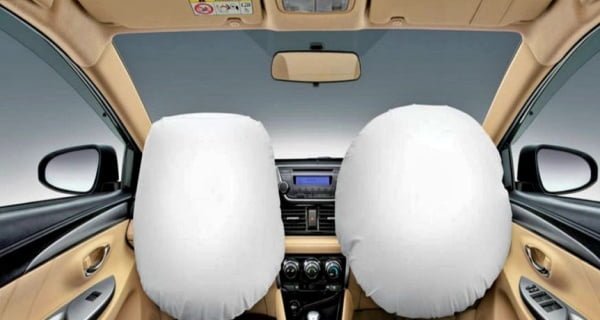 airbags on the driver side seat