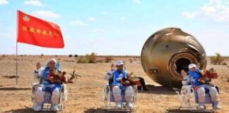 astronauts returned to Earth after 90 days