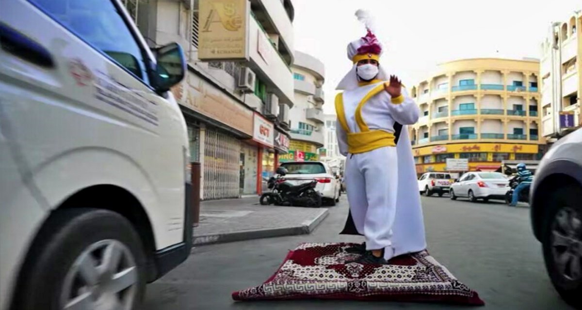 Aladdin’s Magic Carpet man was seen flying on the road and water; Watch Viral Video