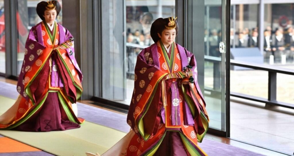 Declining male royal descendants in Japan