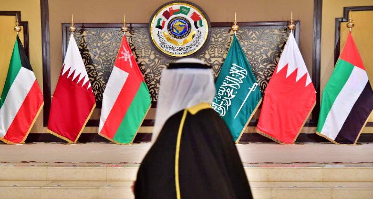 Ukraine crisis became a cause of dilemma for Gulf countries, who to choose between America or Russia