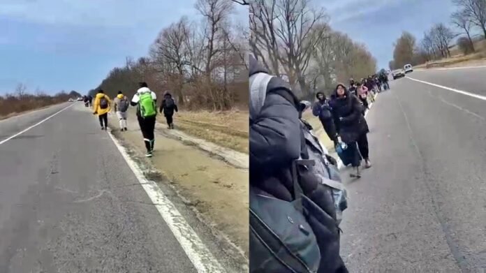 medical students marching towards Ukraine-Poland border