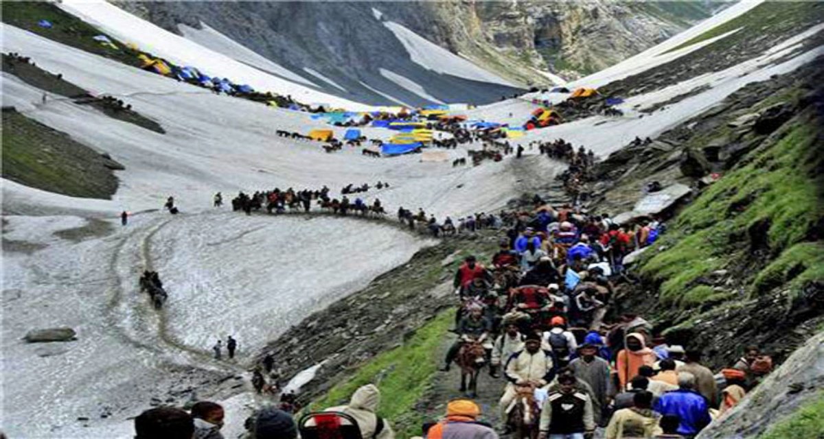Bad weather and heavy rain Amarnath Yatra temporarily suspended, passengers halted on Baltal and Pahalgam route