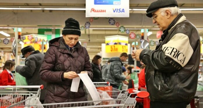 Crisis in Russia due to sanctions from western countries