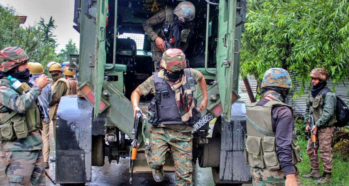 Four Jaish associates arrested in Pulwama used to provide vehicles and other facilities to terrorists
