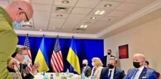 joe Biden met Ukraines Minister