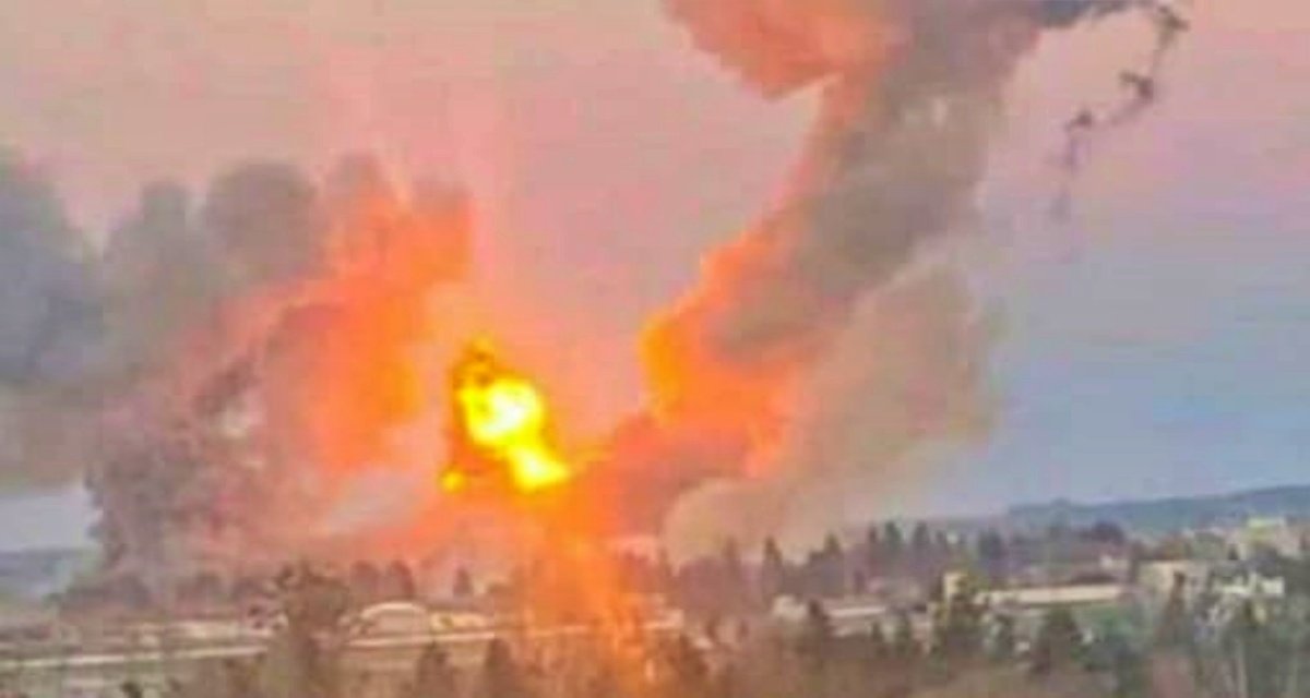 Pakistan’s Sialkot military base shocked by serial blasts, uncontrollable missile caused the accident?