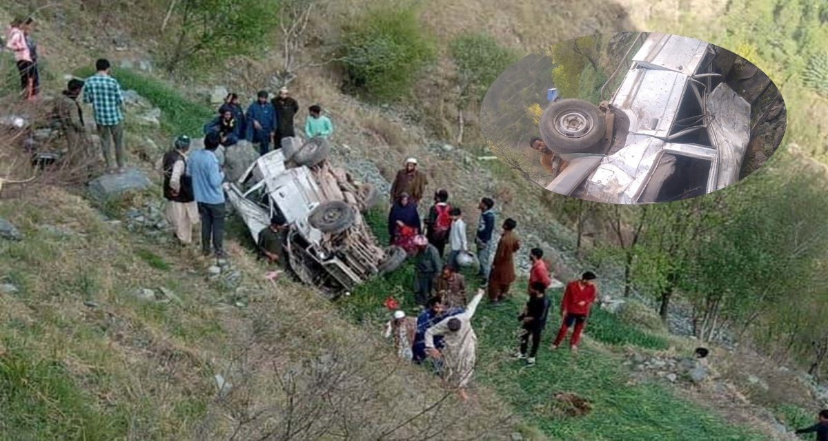 In  Poonch, sumo full of processions fell into a ditch, killing nine; four people injured