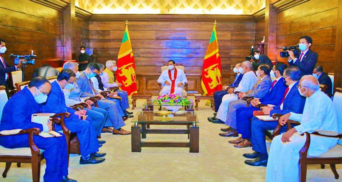 In the midst of emergency in Sri Lanka, entire cabinet resigned at midnight, what will happen now?
