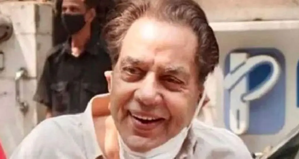dharmendra in hospital