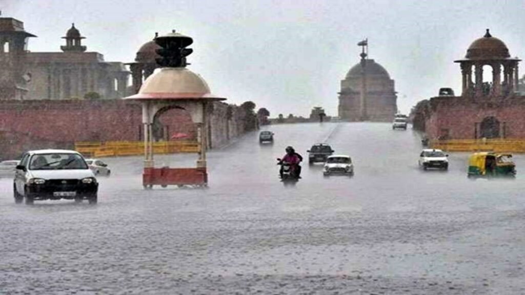 heavy rain in Delhi