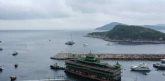 Hong Kongs jumbo floating restaurant submerged in the sea