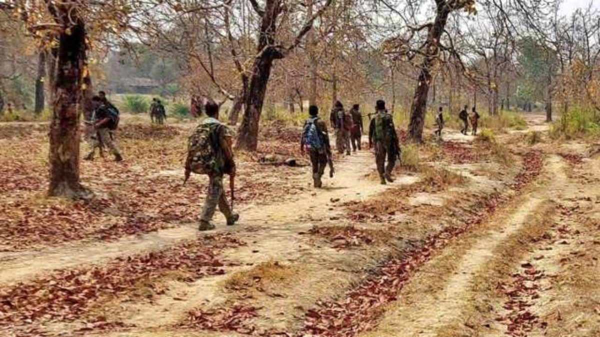 Naxalites attack CRPF convoy near Chhattisgarh-Odisha border, three soldiers martyred