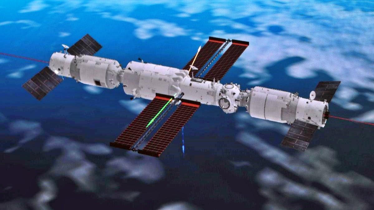 Chinese rocket debris may hit earth in a few days, India is also in danger