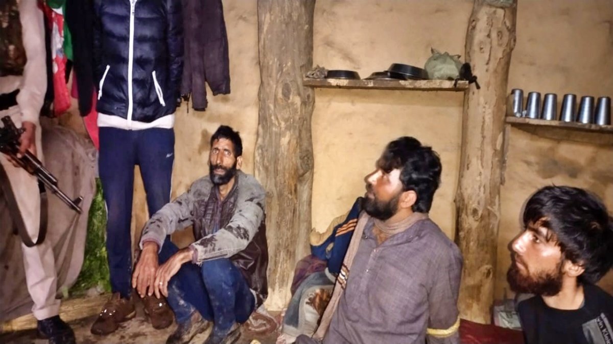 Conspiracy to attack Amarnath Yatra failed, 2 Lashkar terrorists arrested