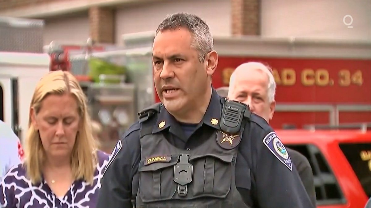 Massive firing in Illinois, USA, shot at the crowd in the parade, 5 killed
