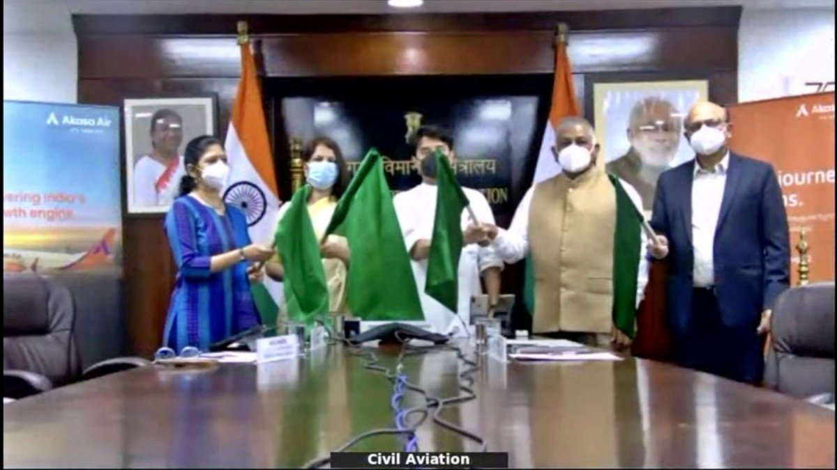 First flight of Akasa Air on  Mumbai-Ahmedabad route flagged off by Aviation Minister
