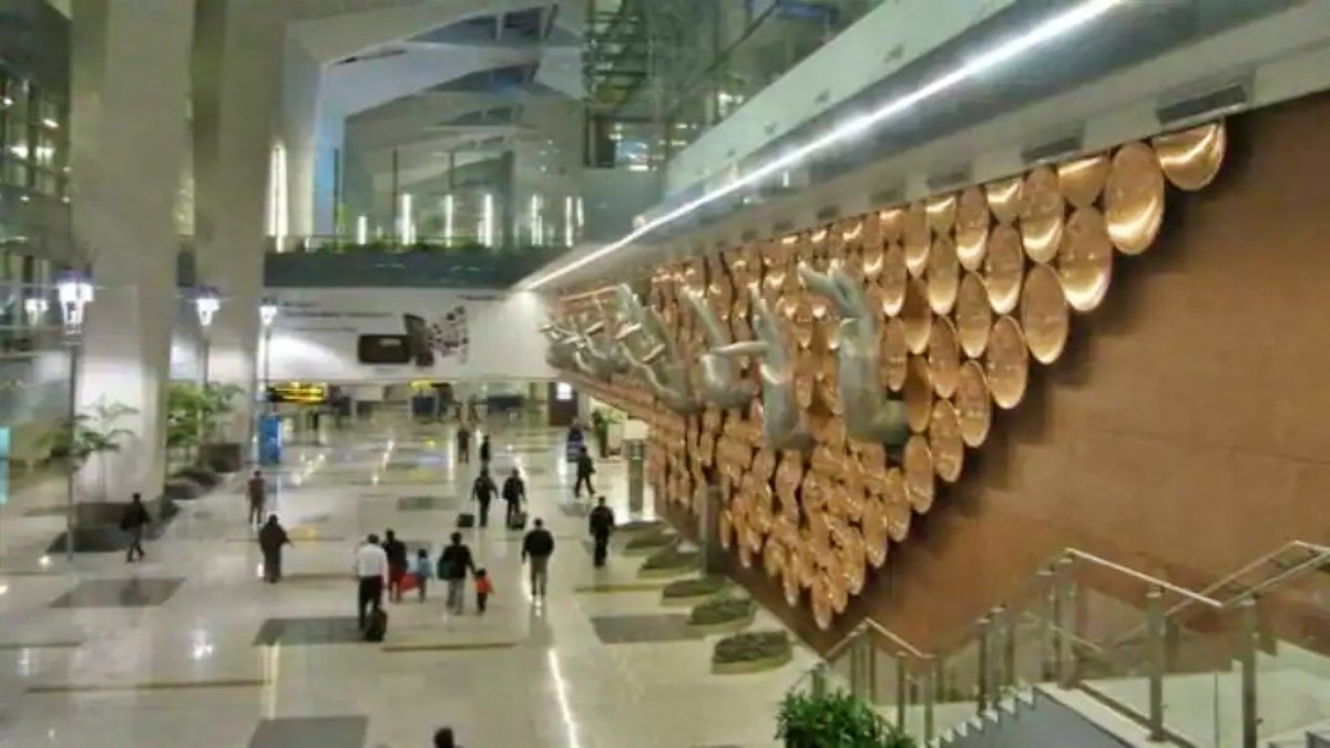 No need for identity card-boarding pass, now entry at  airport will be done through mobile!