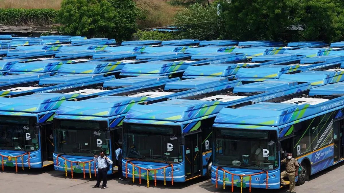 In three years, only electric buses will be seen in Delhi, 18 thousand charging stations will be ready