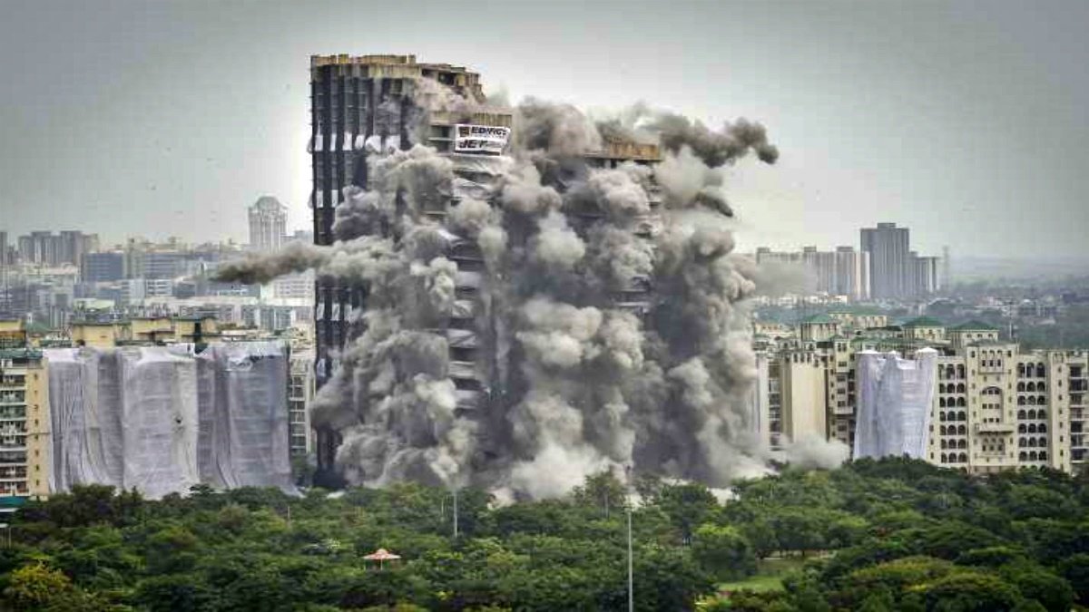 Twin Tower demolished:  About 80 thousand tons of debris came out, it may take 3 months to remove