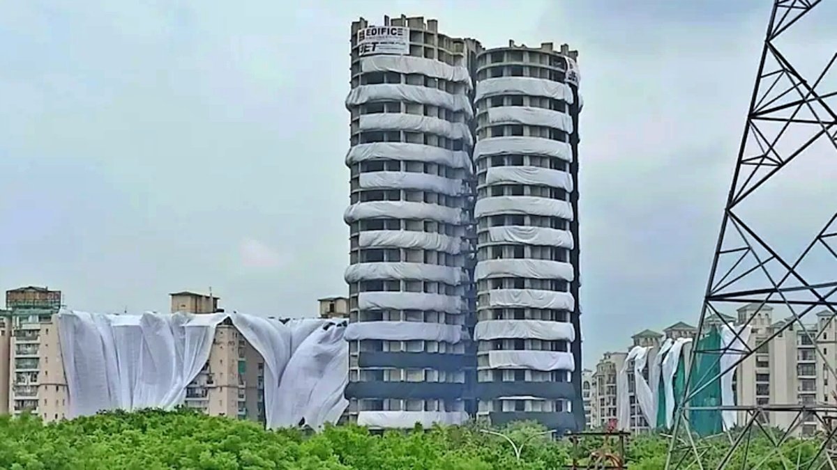 ‘Twin Tower’, 800 crore explosion, facts and other information related to the building