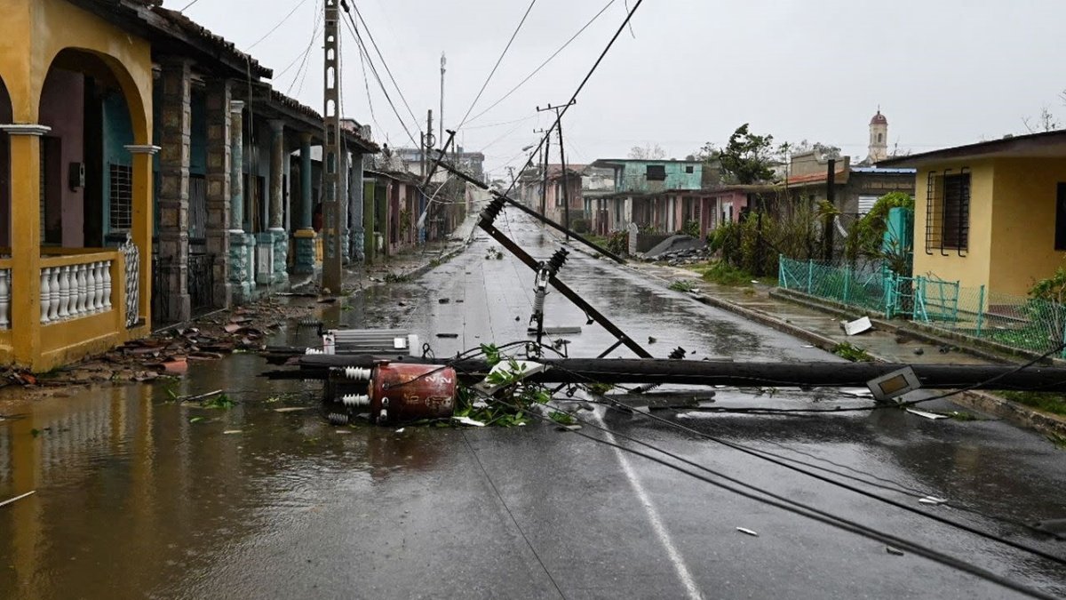 Hurricane ‘Ian’ wreaks havoc in Cuba, power grid system failed, entire country plunged into darkness