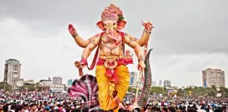 Ganapati Bappas Visarjan