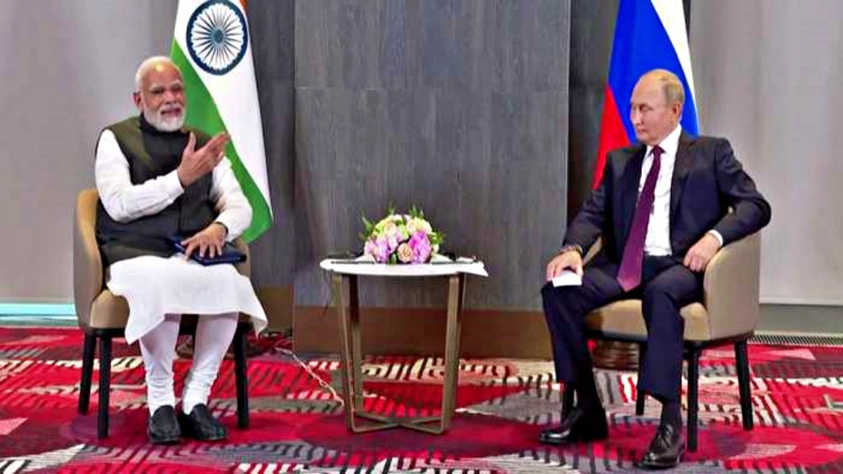 PM Narendra Modi talks to Russian President Vladimir Putin, discussed trade, energy, defense, and global issues