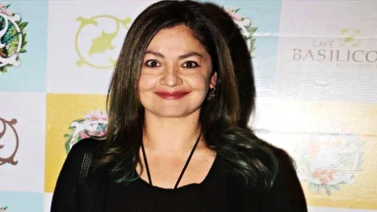 Pooja Bhatt speaks on seat belt rule, it is more important to fix potholes and damaged roads