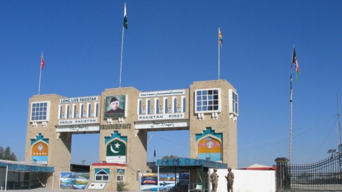 Border between Afghanistan and Pakistan sealed, Violent clashes, major loss to Pak army