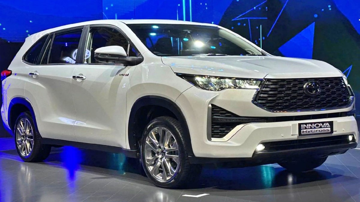 Toyota Innova Hycross: Book today, you will get delivery in 2025, the company had to stop bookings