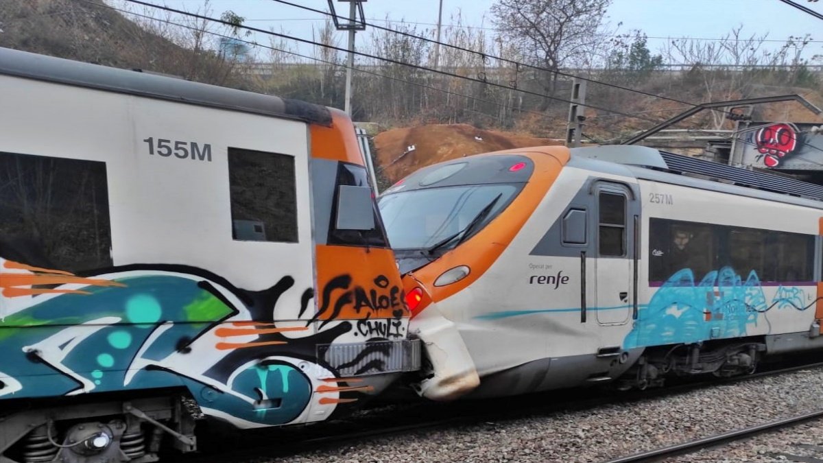 Two trains collided with each other in Spain, more than 150 people injured