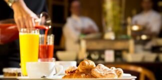 7 People Rushed to Hospital in China After Restaurant Serves Floor Detergent