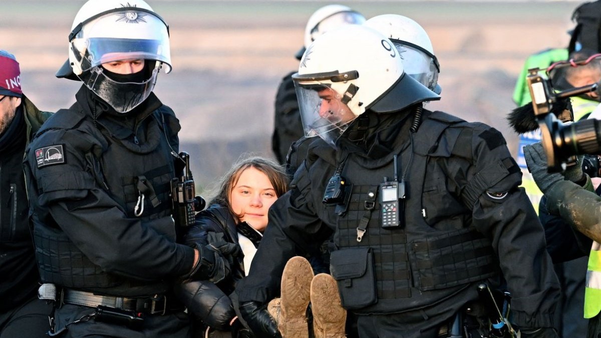 Fake Police arrest of Greta Thunberg near coal mine in Germany? know the whole matter