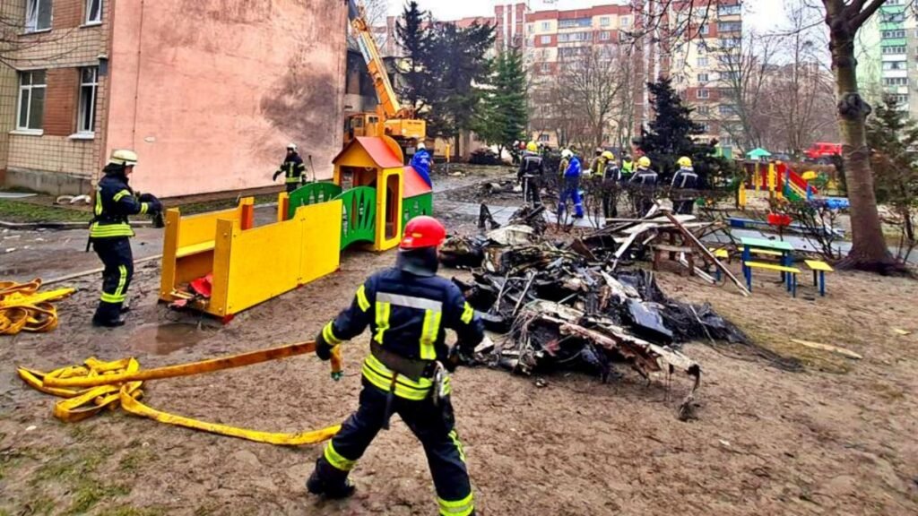 Helicopter crash in Kyiv, fell on play school1