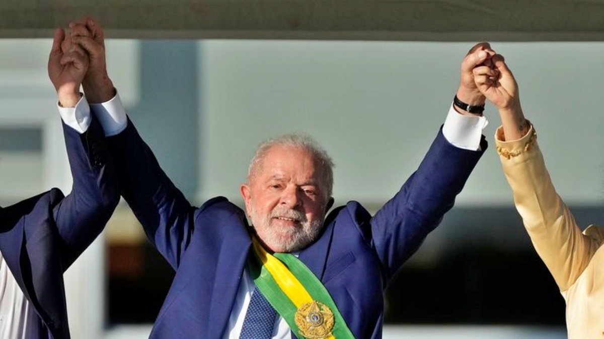 Lula da Silva sworn in as President of Brazil for third time